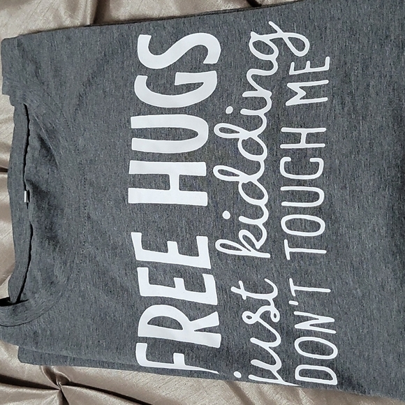 Women's T-Shirt. 2XL but fits like Large and XL fits like Medium. Grey/White. - Picture 3 of 3